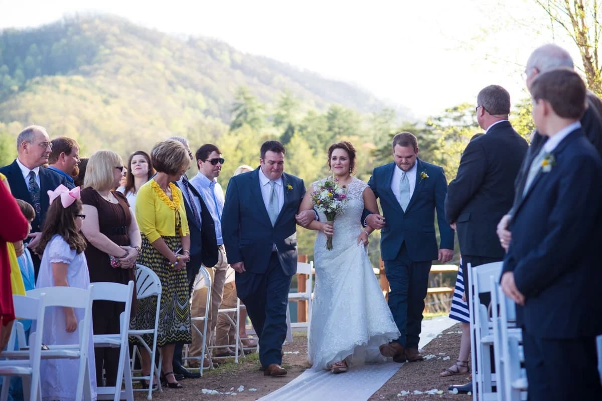 Outdoor wedding ceremony with Smoky Mountain views at Moose Hollow Lodge in Pigeon Forge near Dollywood.