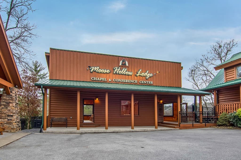 Log chapel and conference center exterior near the Smoky Mountains at Moose Hollow Lodge in Sevierville